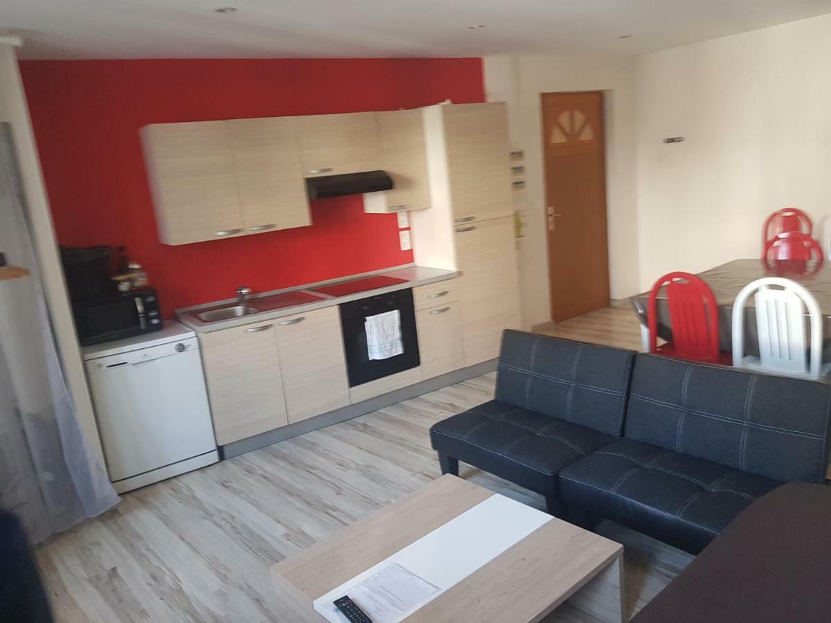Apartment 13 Rue De La Fontaine F11 *